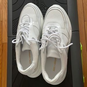 Axel Arigato Sneakers